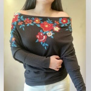 Umgee knit sweater top embroidered